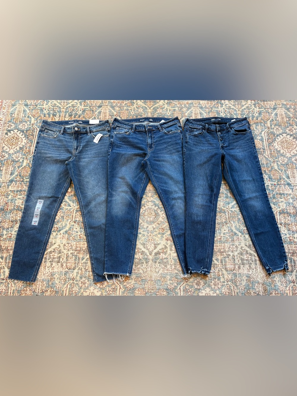 Old Navy Women's Ankle-Length Blue Skinny Jeans (selling as a lot of 3 pairs)